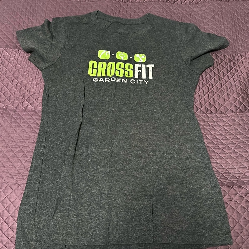 Crossfit, Garden City gray T-shirt